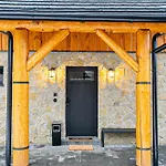 Pod Strazovom Chalet