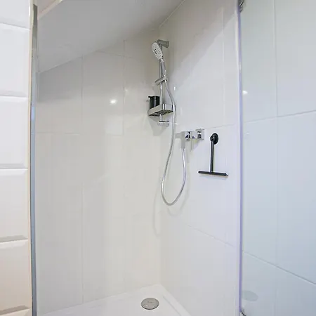 Pod Strazovom Шале