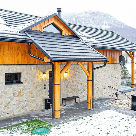 Шале Pod Strazovom *