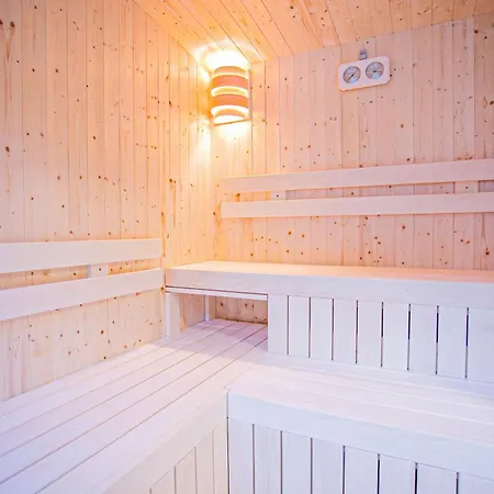 Pod Strazovom Шале *